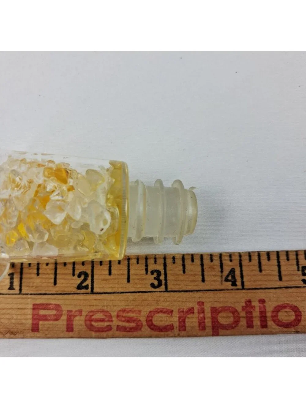 Unbranded this lucite